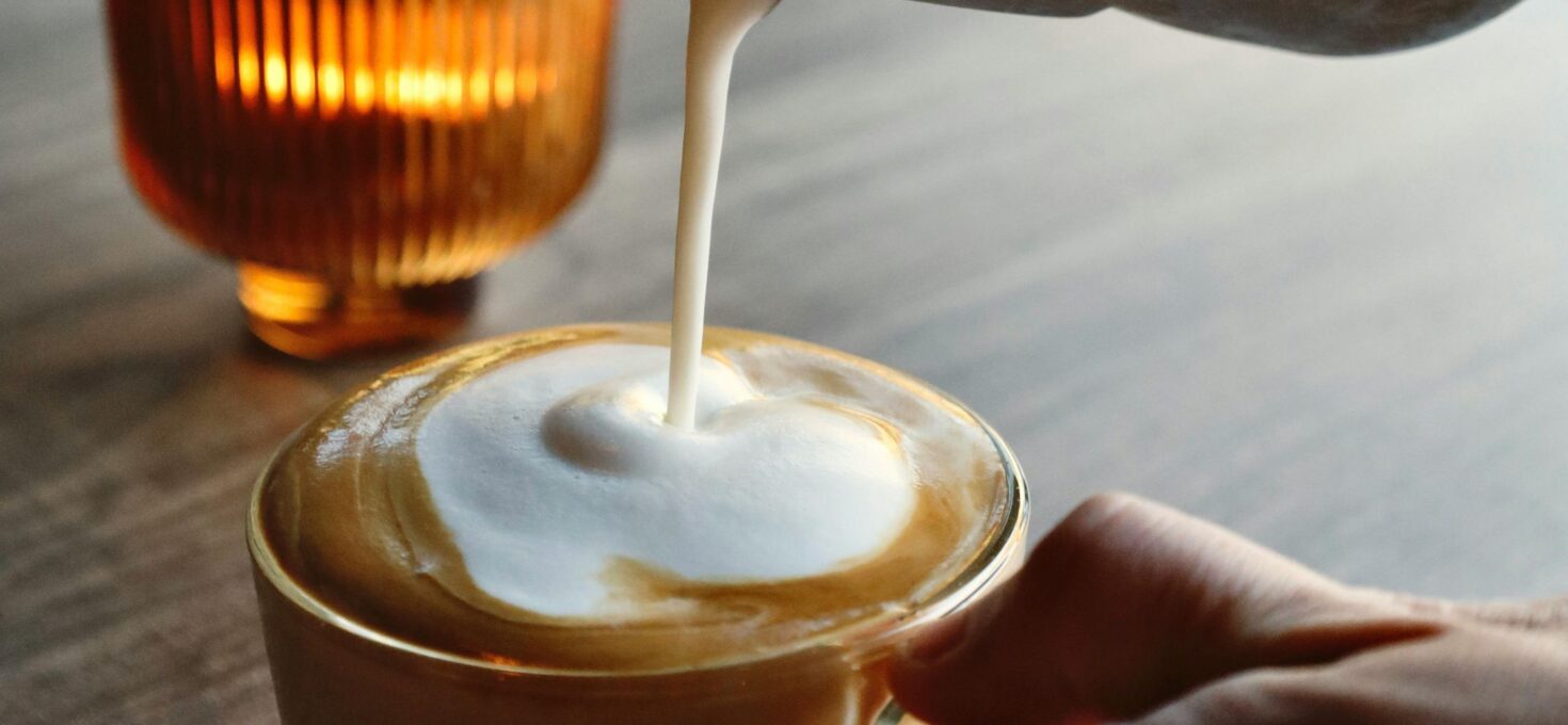La Magia del Cappuccino Vegano: Scegliere il Latte Vegetale Perfetto
